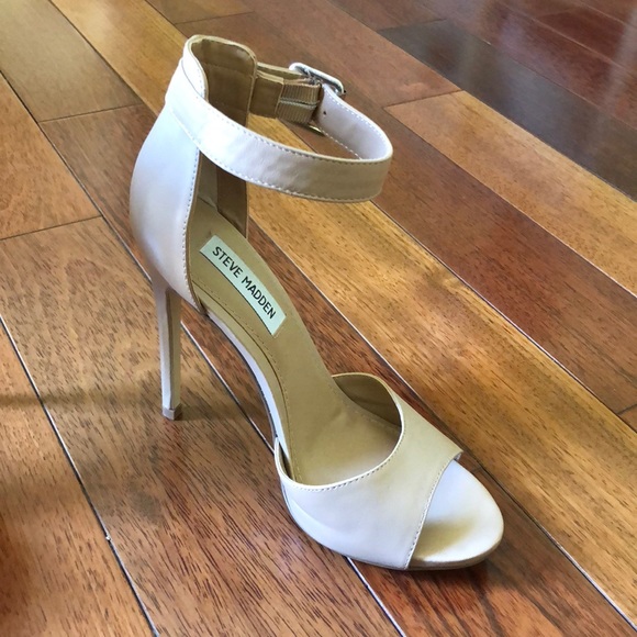 Steve Madden Heels (Mogull) - Picture 2 of 3